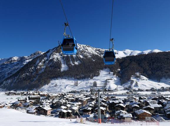 Impianto di risalita a Livigno in inverno
